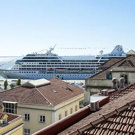 Stay Local In Alfama! Deolinda Central Home, Amazing View Lisbon Room photo